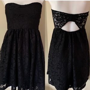 Velvet Room Black Strapless Lace Mini Dress